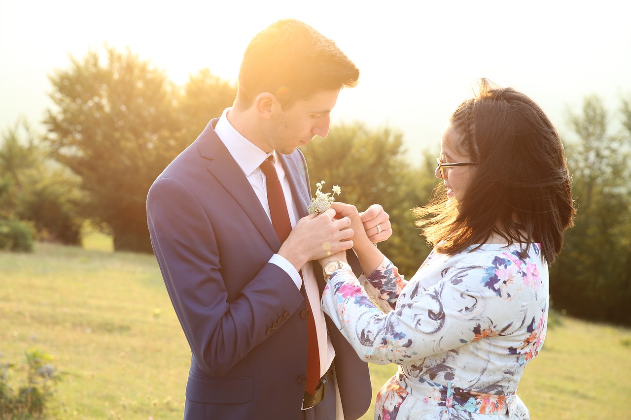 Image - flower sun couple romantic outdoor