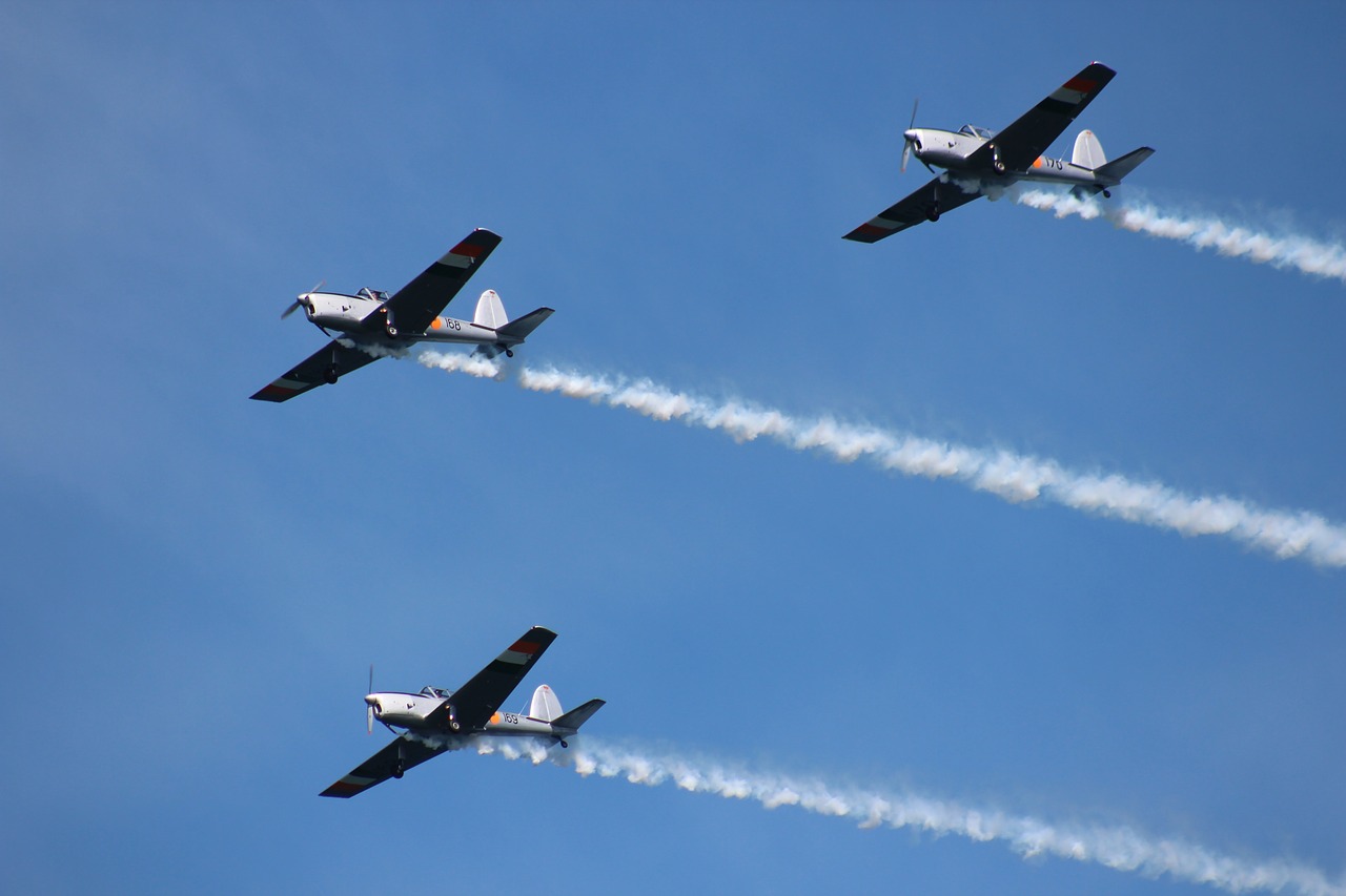 Image - airplane airshow smoke trail air