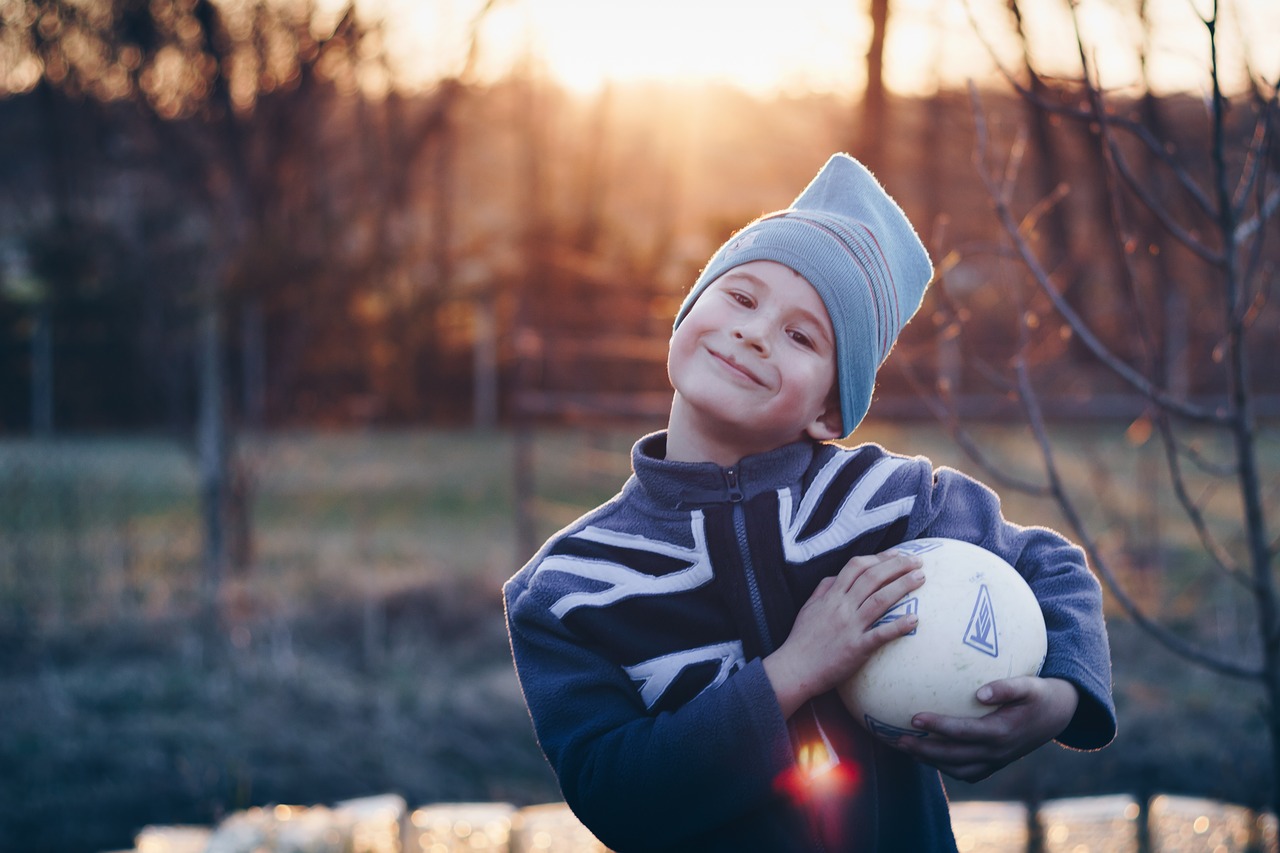 Image - child boy pleasure life view eyes