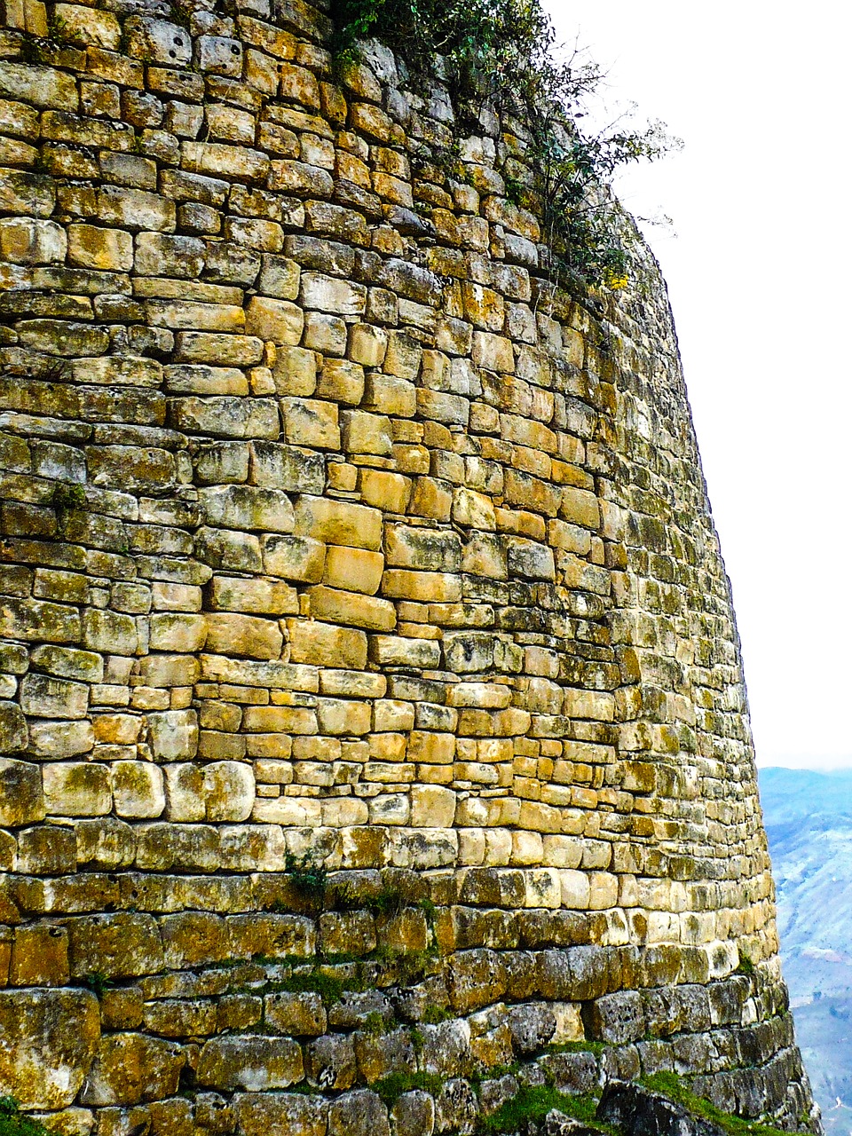 Image - ancient peru ruin chachapoyas