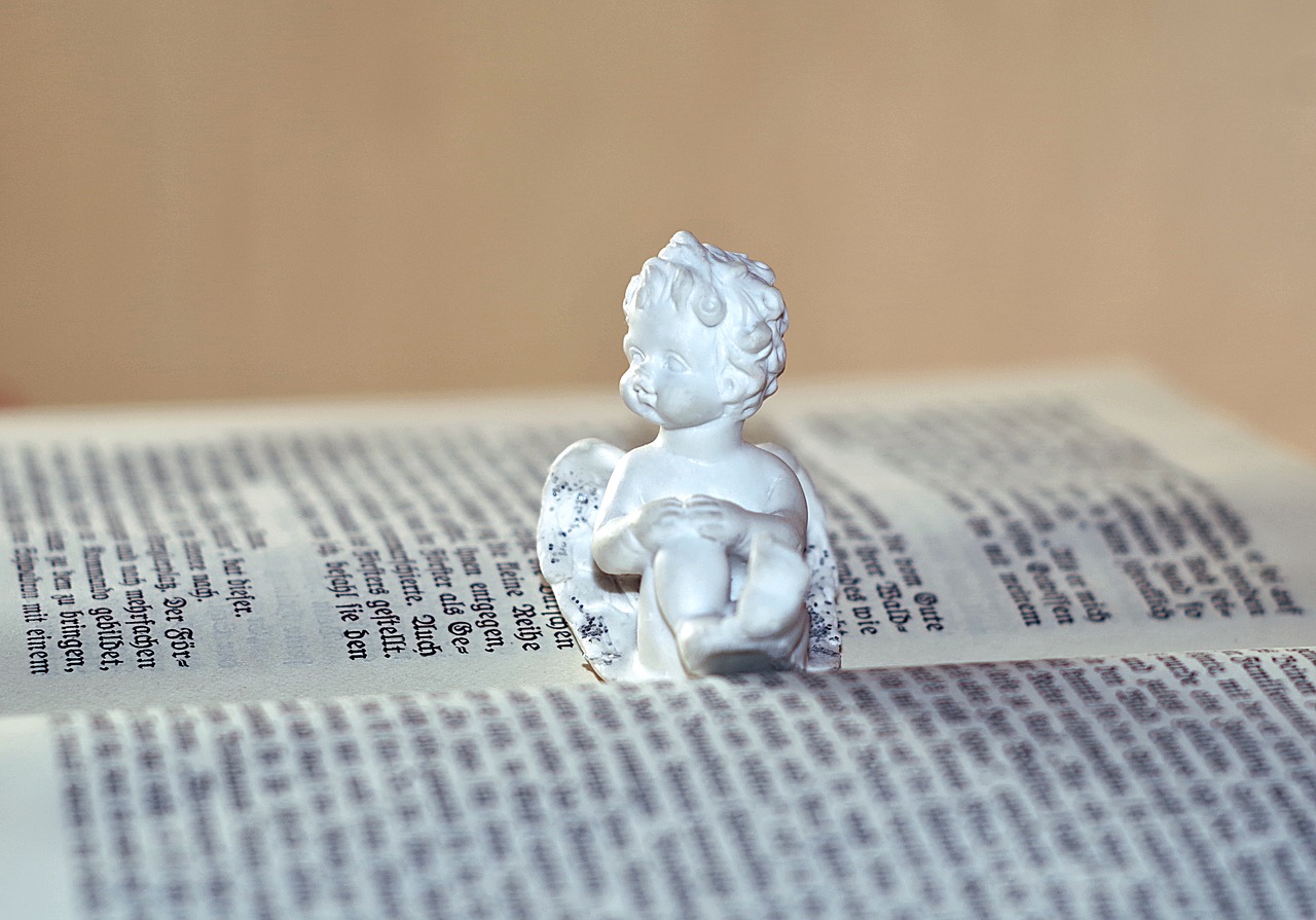 Image - angel love reading book old text