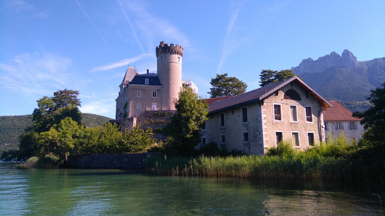 Image - castle duingt annecy