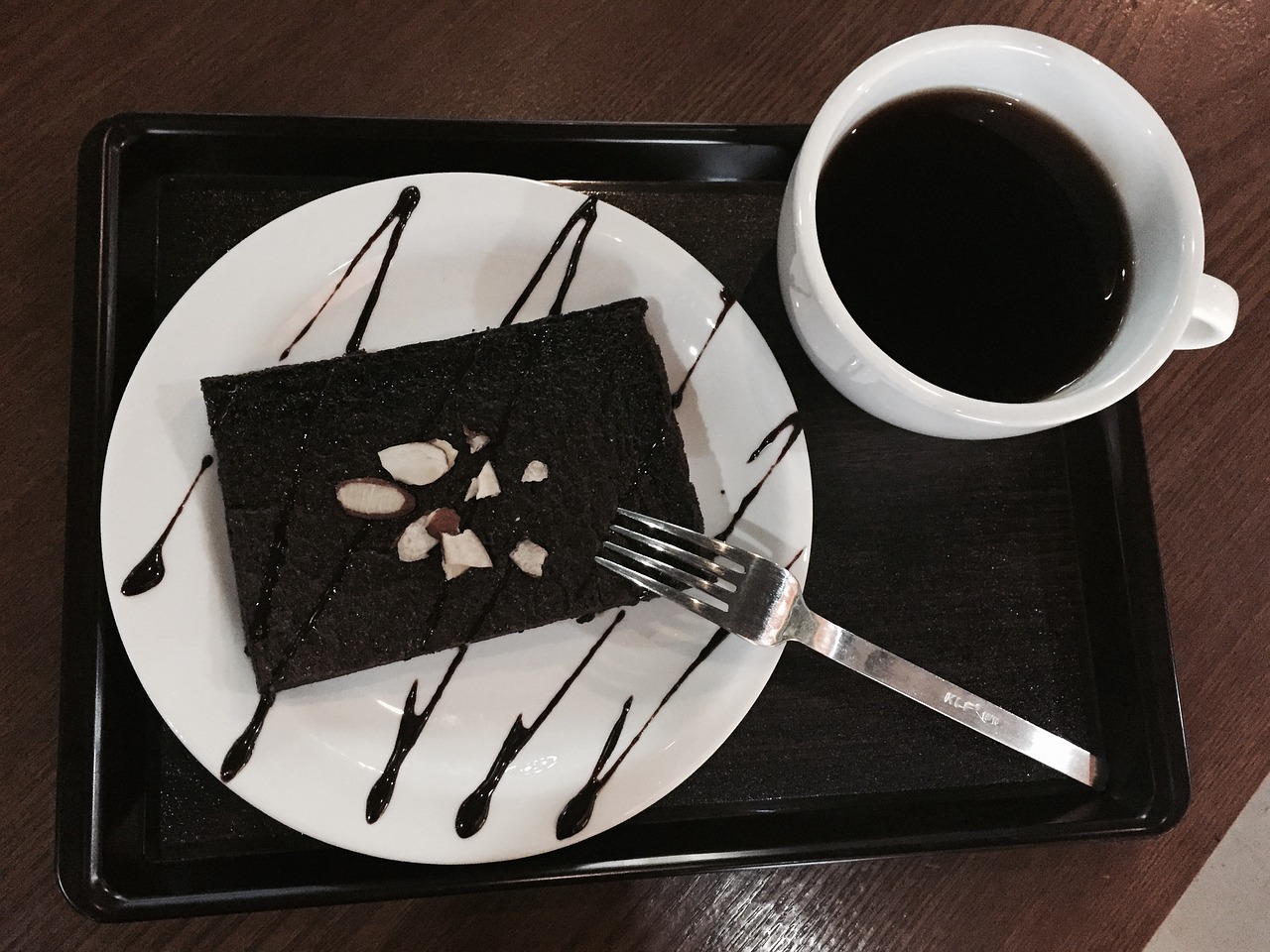 Image - brownie hand our coffee dessert cafe