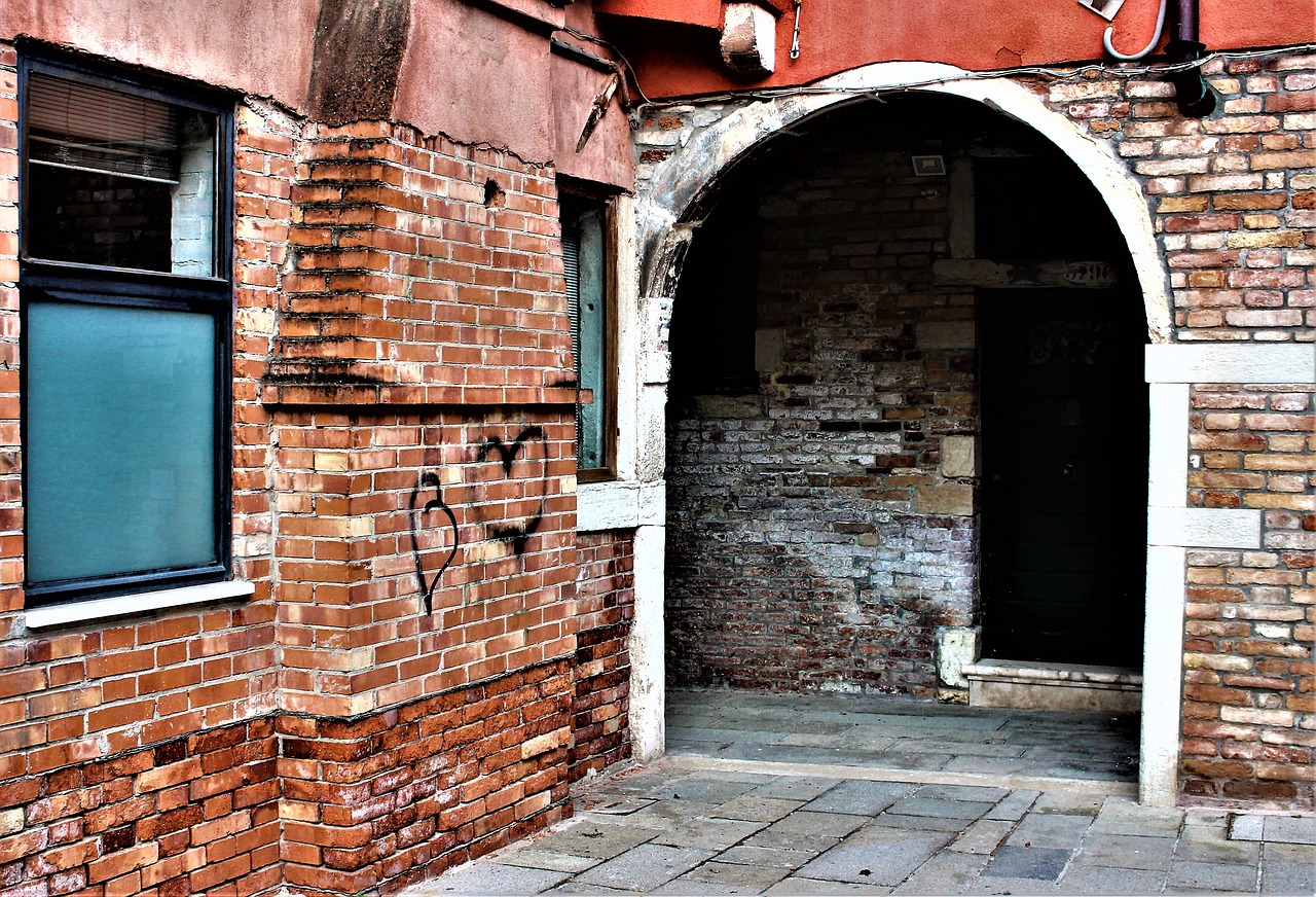 Image - venice heart love alley port