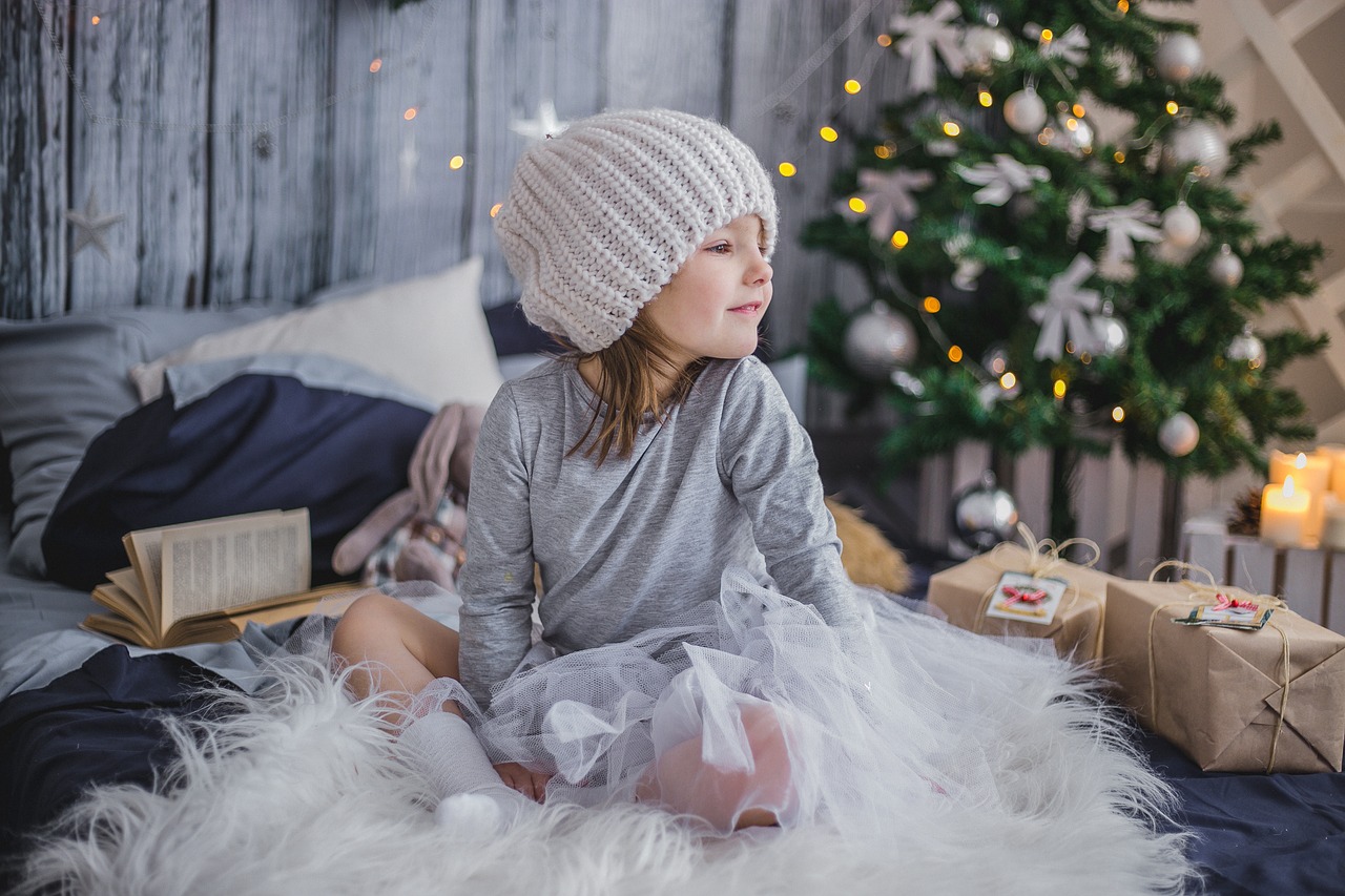 Image - girl baby stand by new year s eve