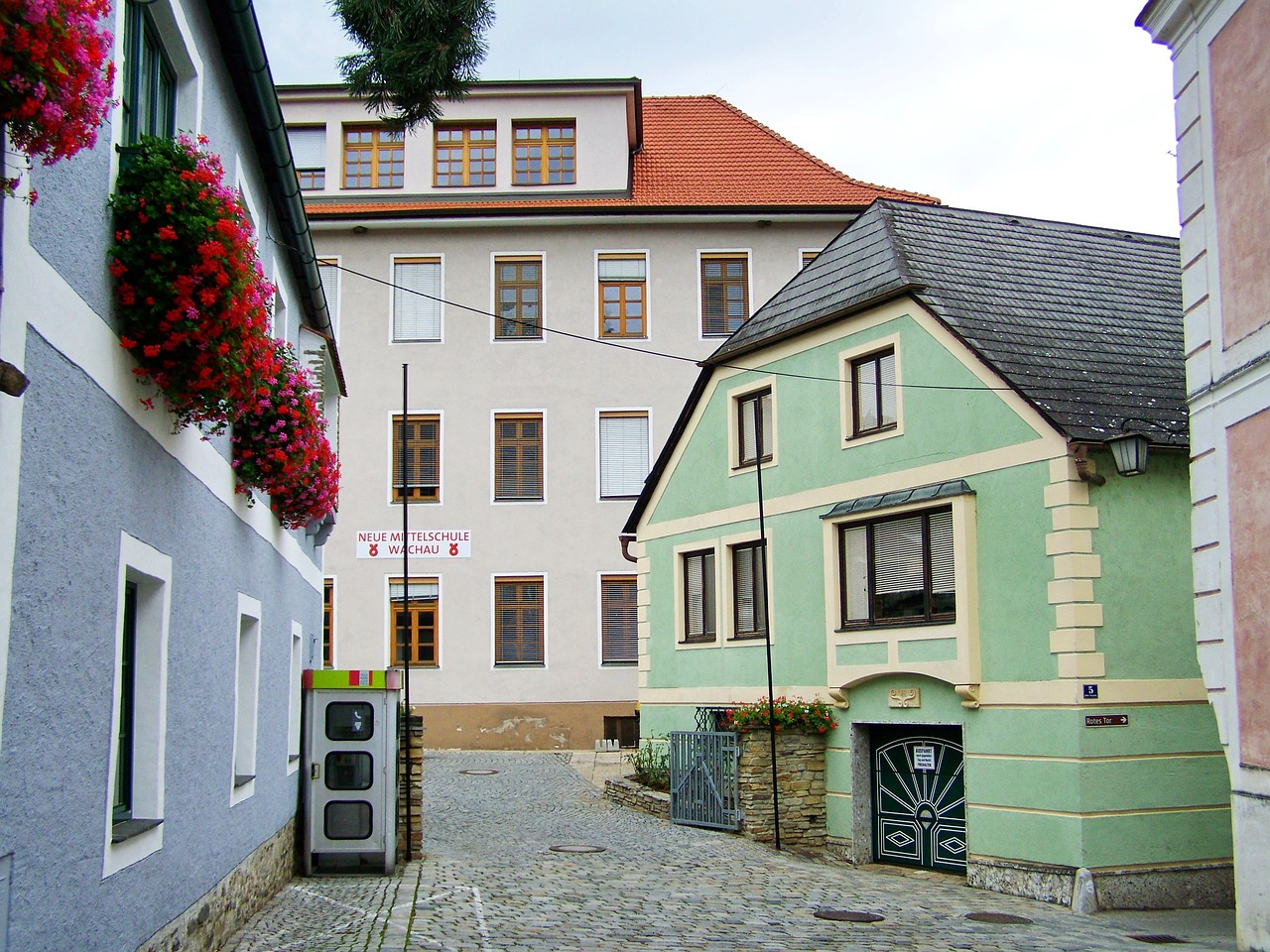Image - street details spitz austria