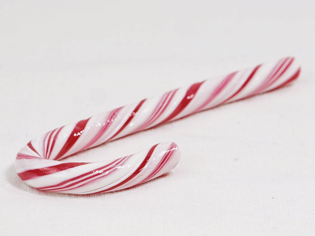 Image - candy cane christmas red sweet