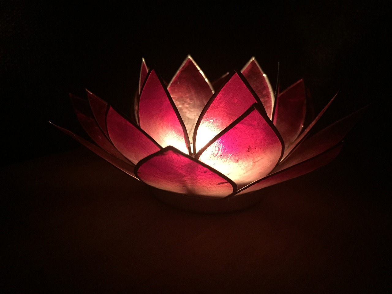 Image - lotus candle light