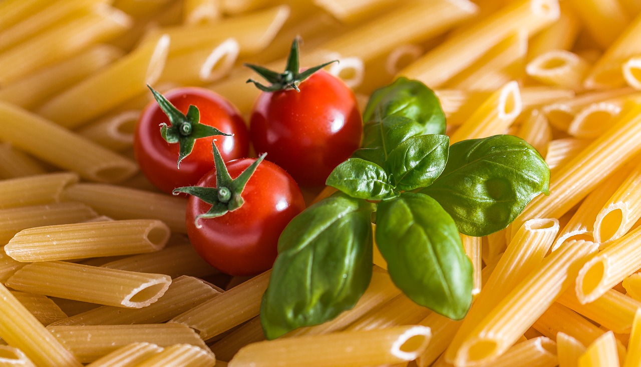 Image - pasta noodles penne dine eat food