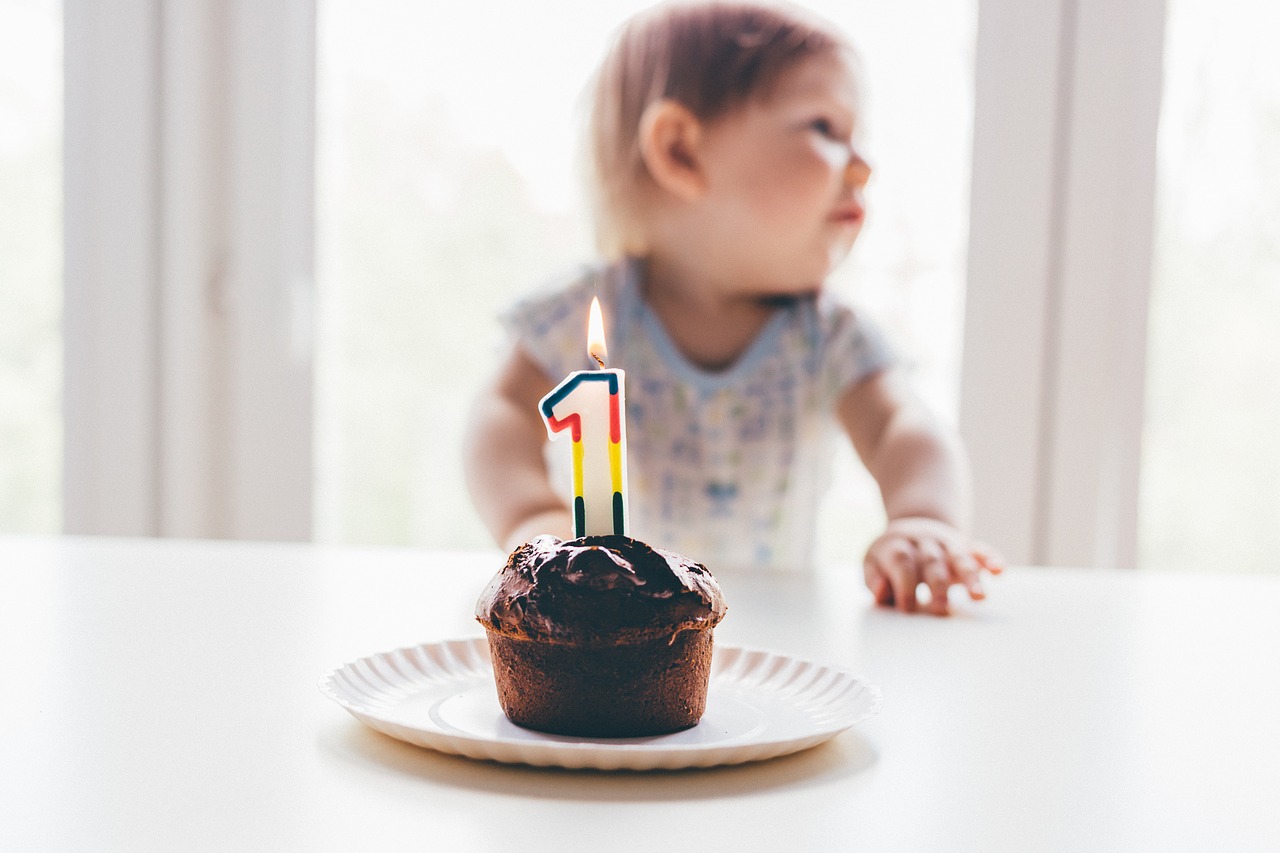 Image - food drinks people baby birthday