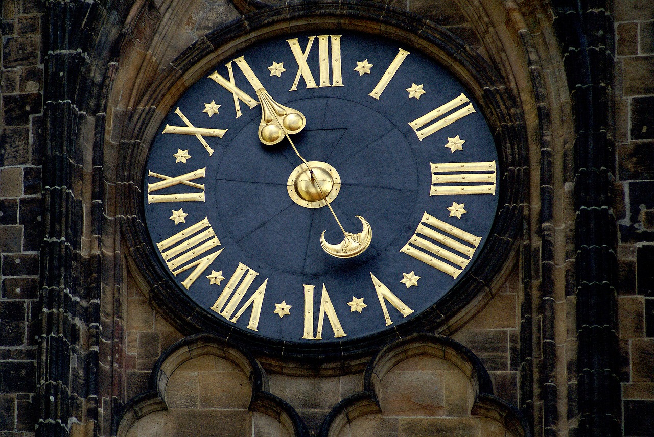 Image - clock the town hall architecture