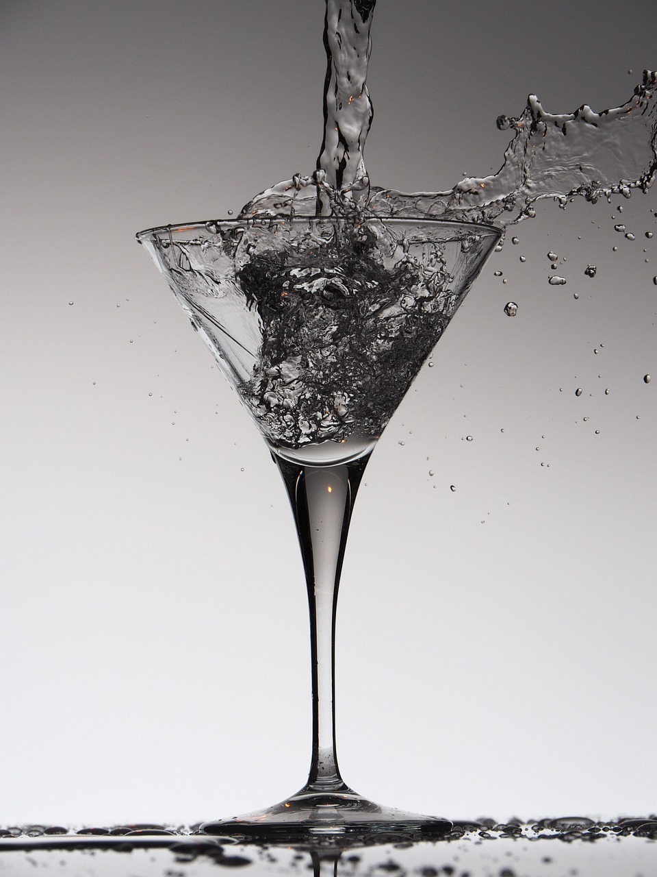 Image - water glass clear liquid immersion