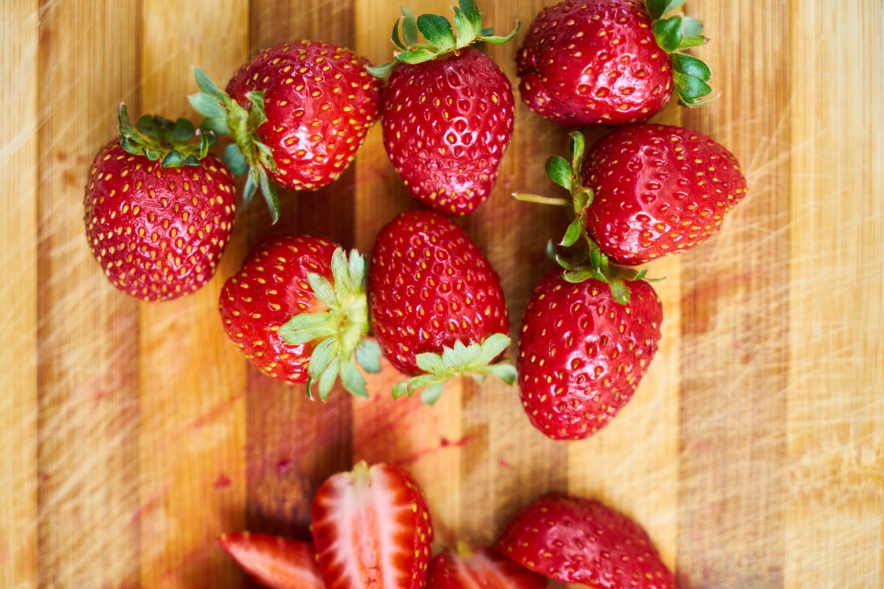 Image - strawberry red fruit macro nature