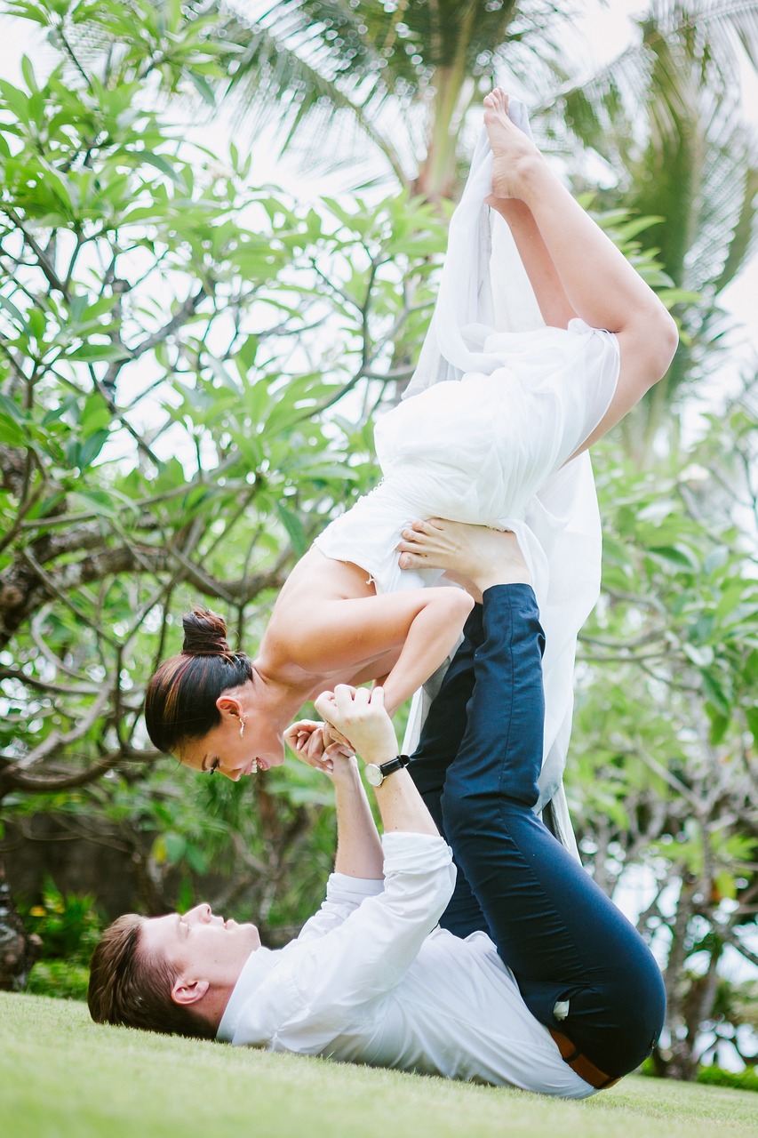 Image - yoga yoga couple couple pre wedding