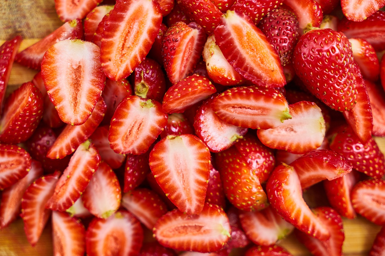 Image - strawberry red macro fruit