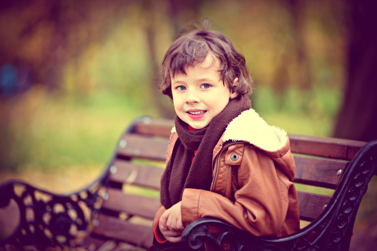 Image - autumn bench child in park