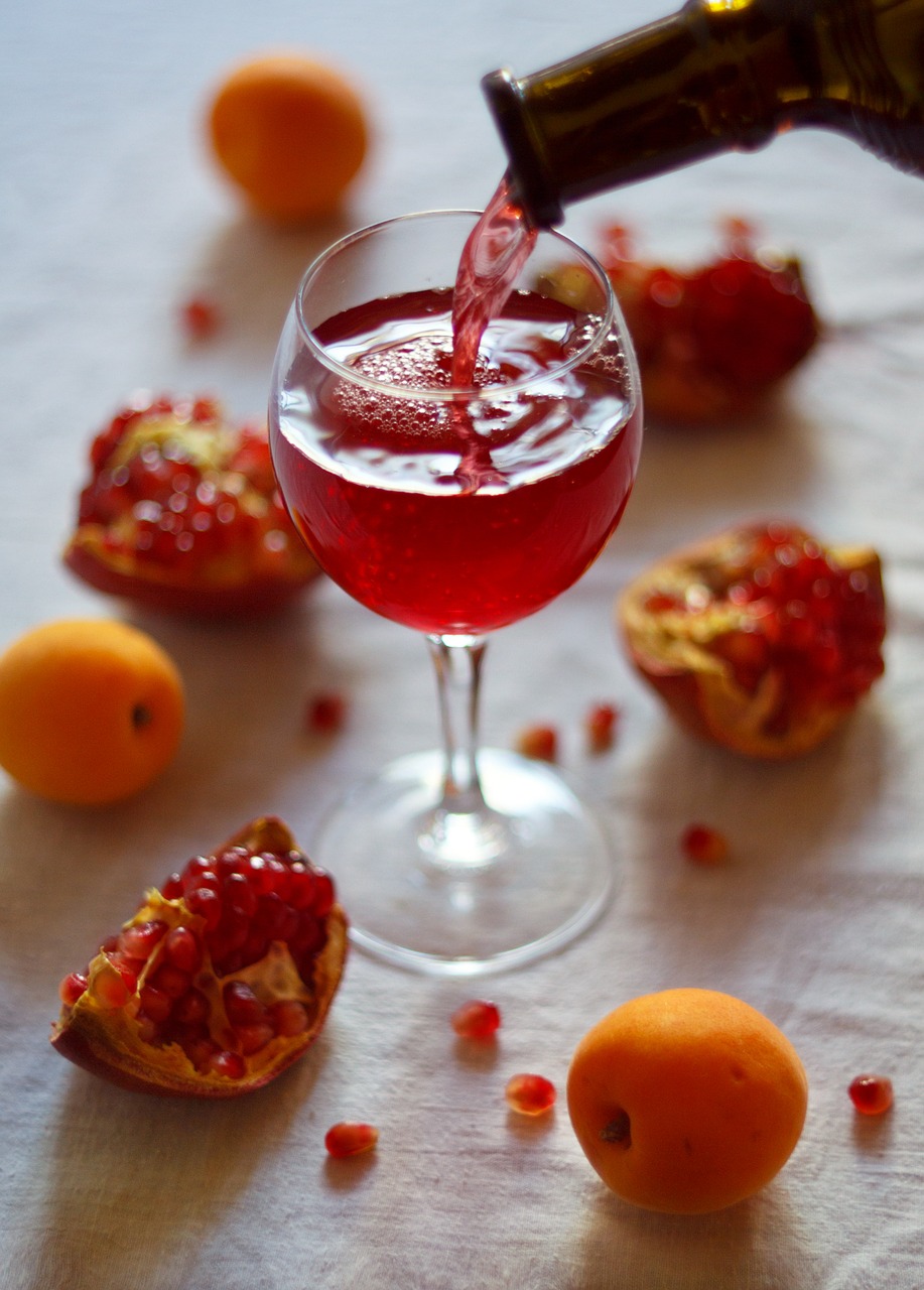 Image - wine glass pomegranate fruit wine