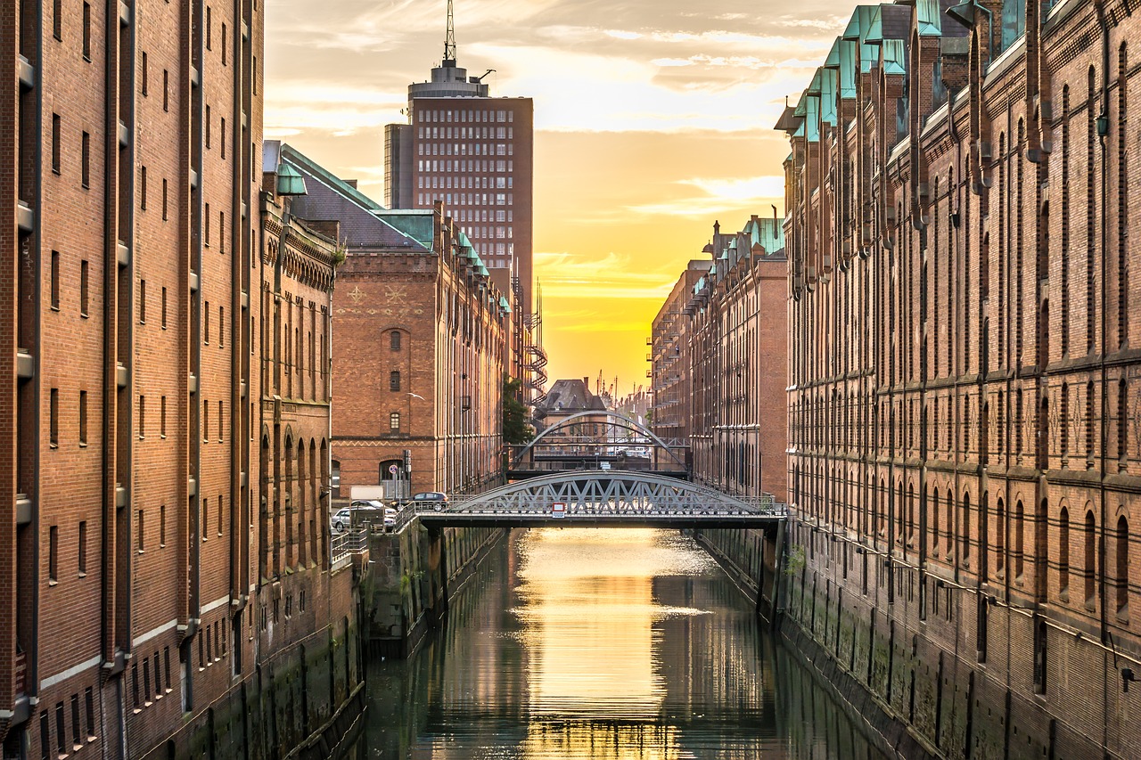 Image - hamburg speicherstadt water homes