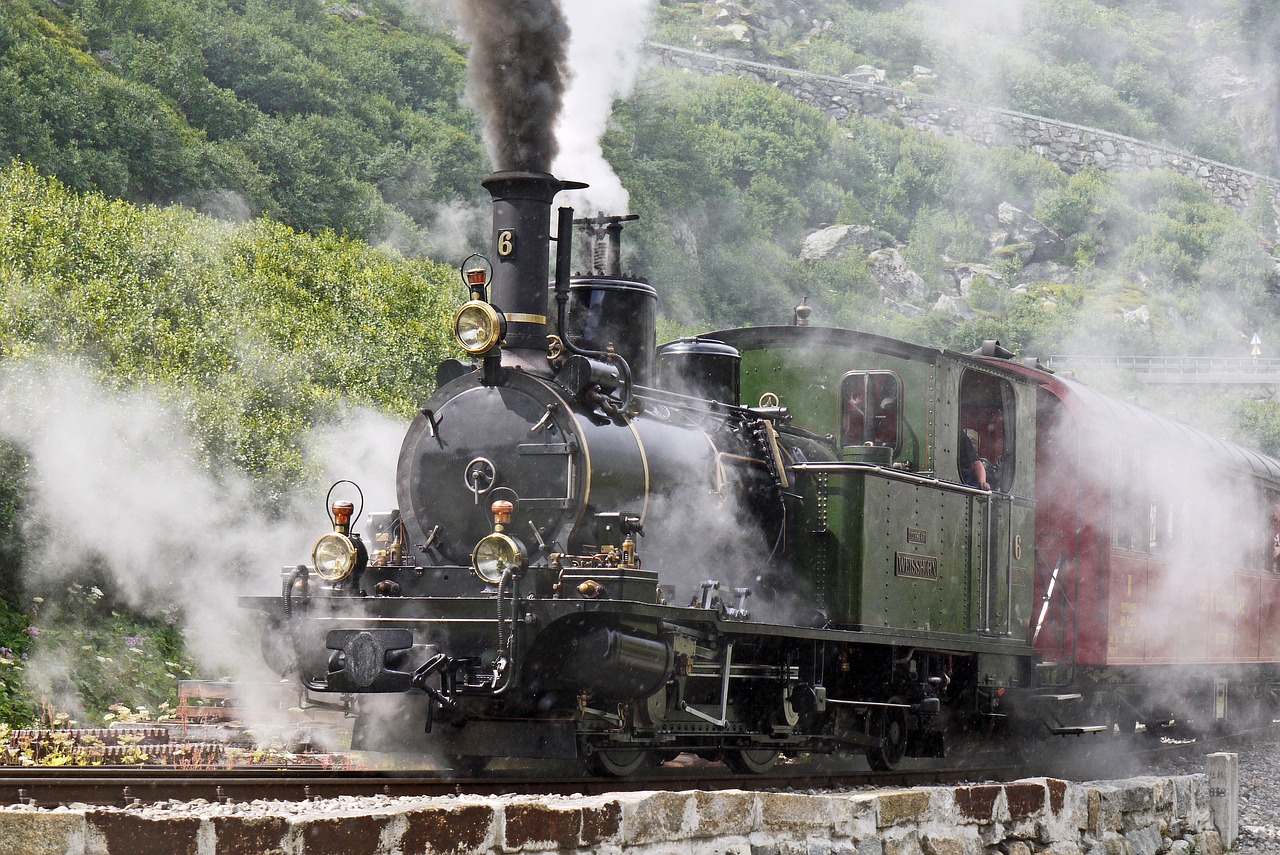 Image - steam locomotive departure slope