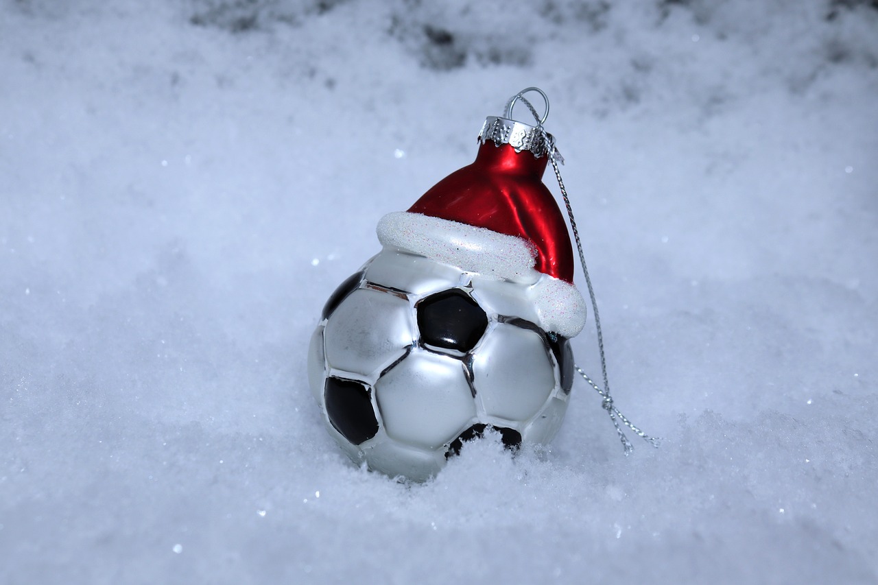 Image - football snow christmas