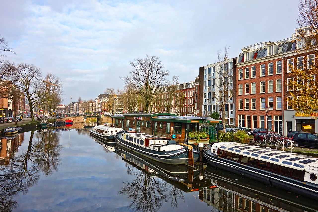 Image - canal boat architecture water