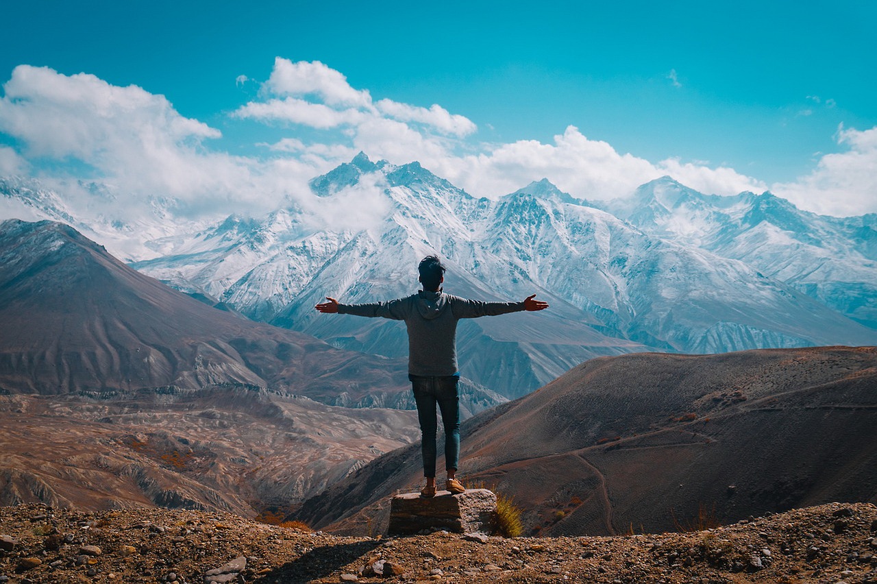 Image - holiday blue mountain man