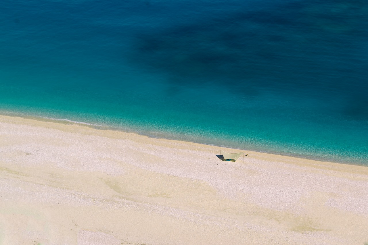 Image - turquoise beach blue myrtos