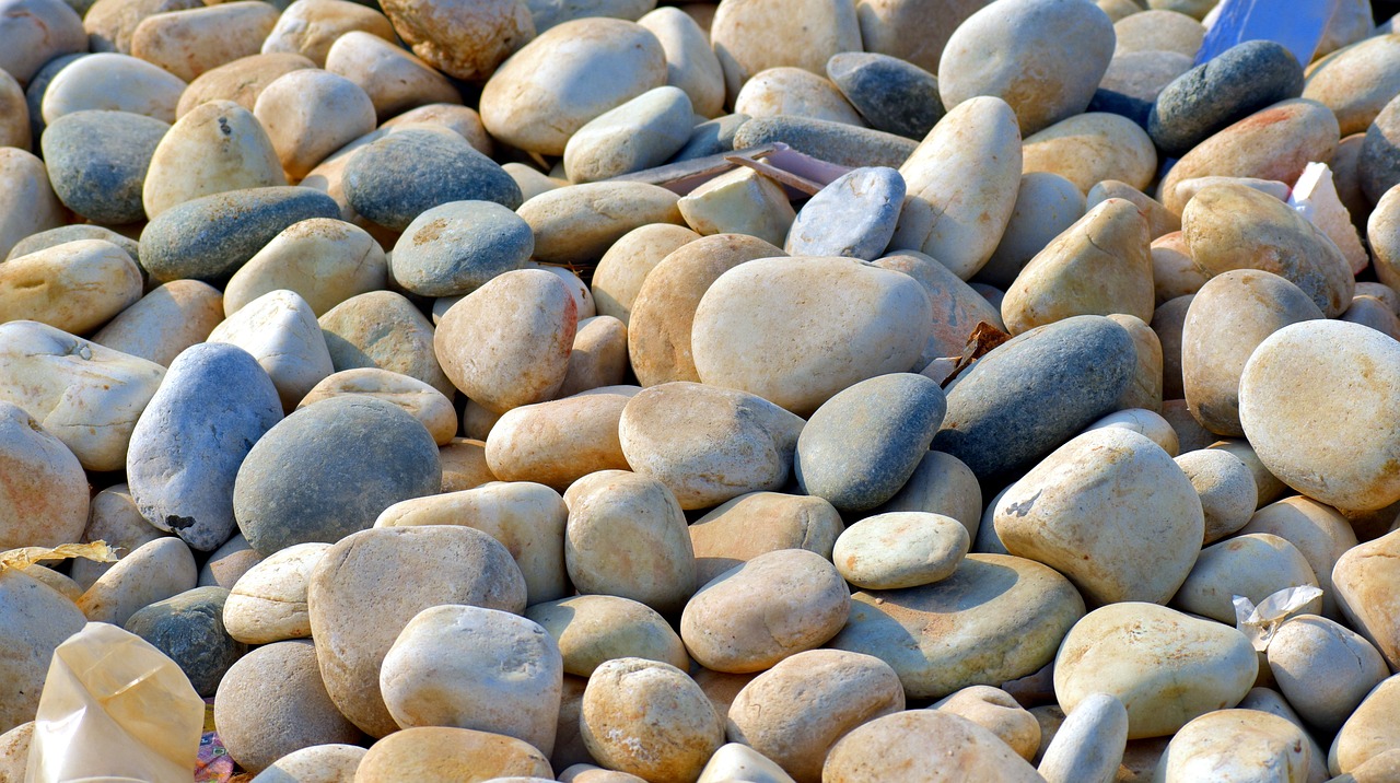 Image - pebbles stones black white