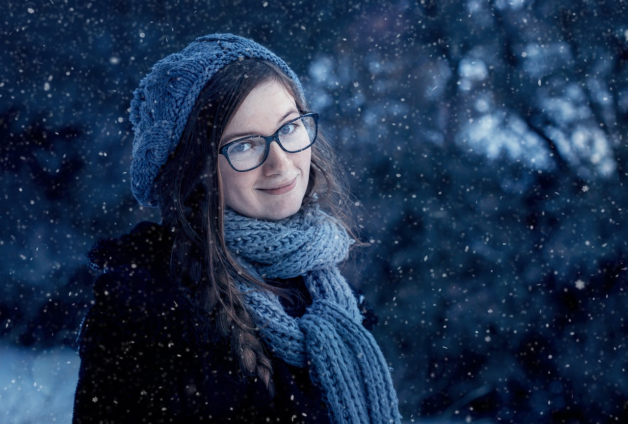Image - snow joy young woman