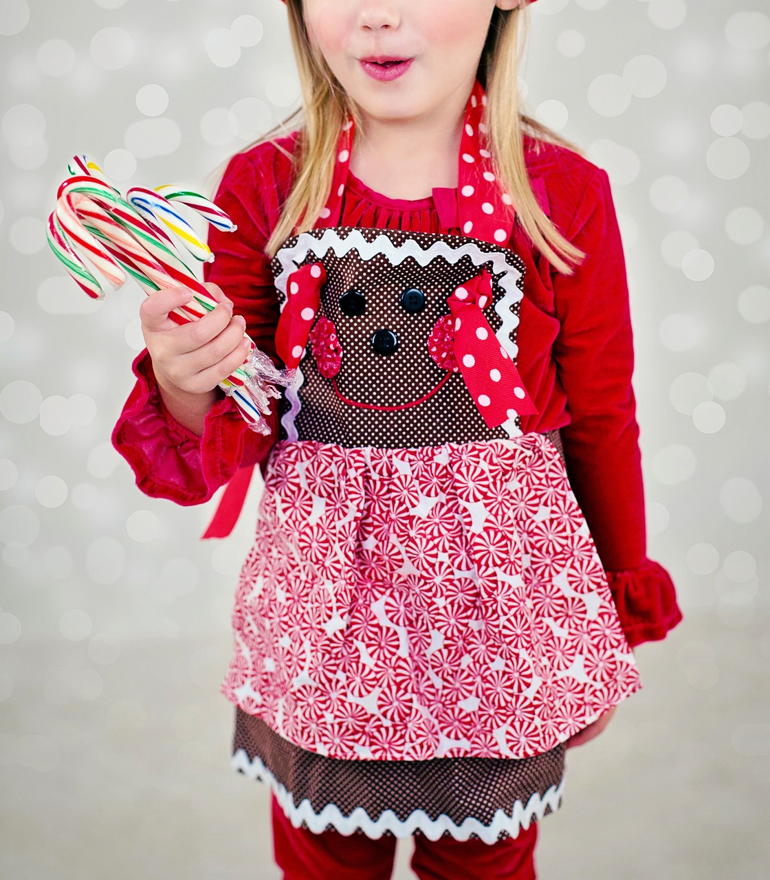 Image - christmas little girl baker baking