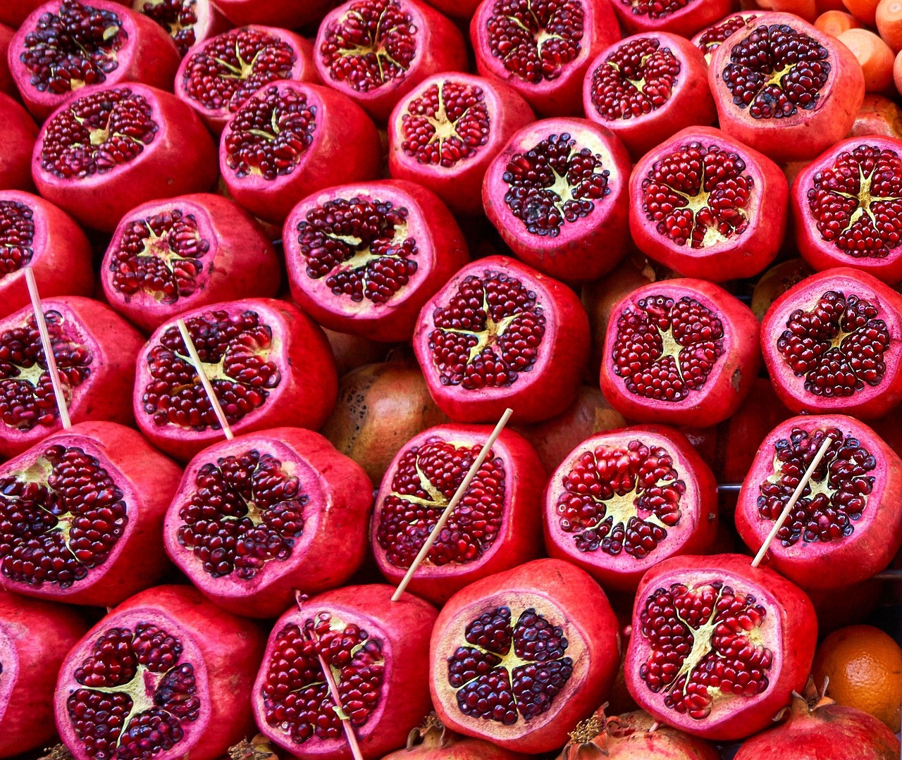 Image - pomegranate pomegranates fruit