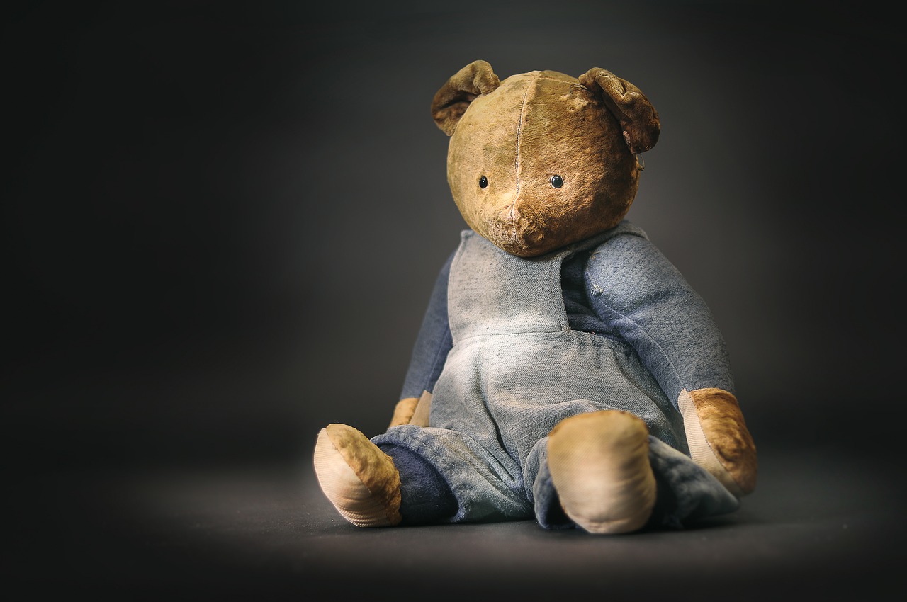 Image - toy bear old plush the lone gift