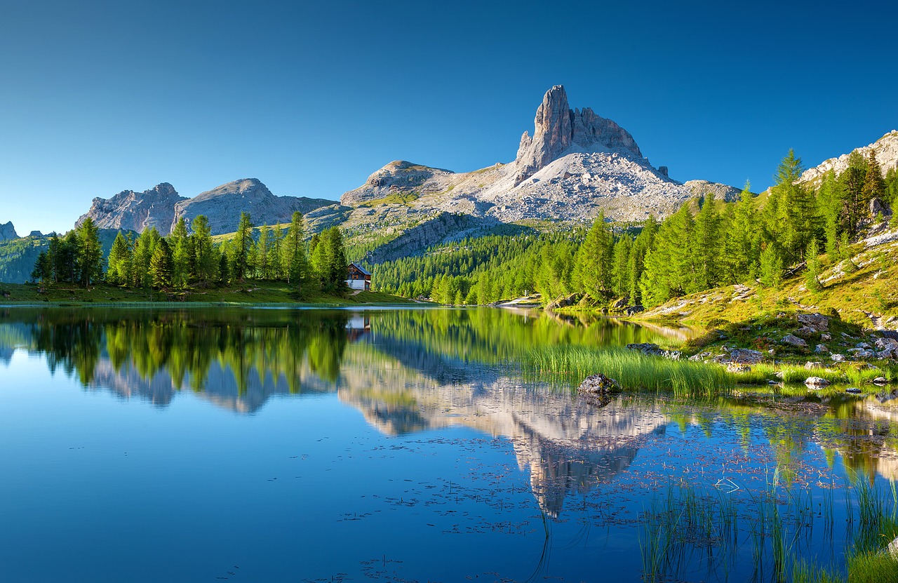 Image - lago federa bergsee dolomites