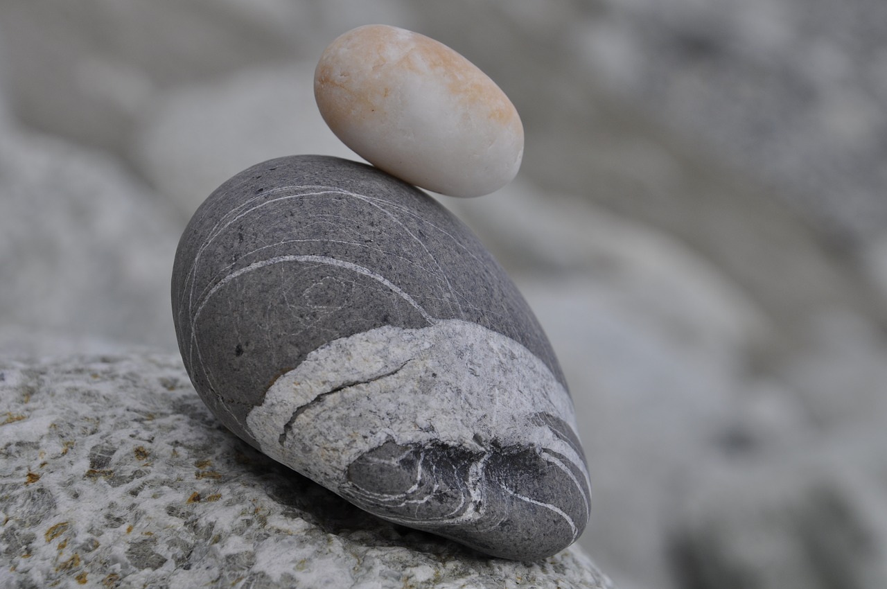 Image - stone balance sassi beach