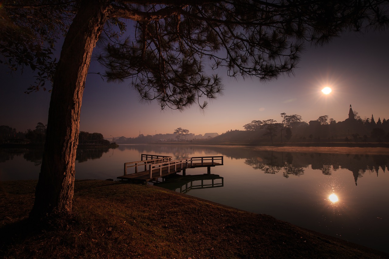 Image - lake sunset dawn the sun