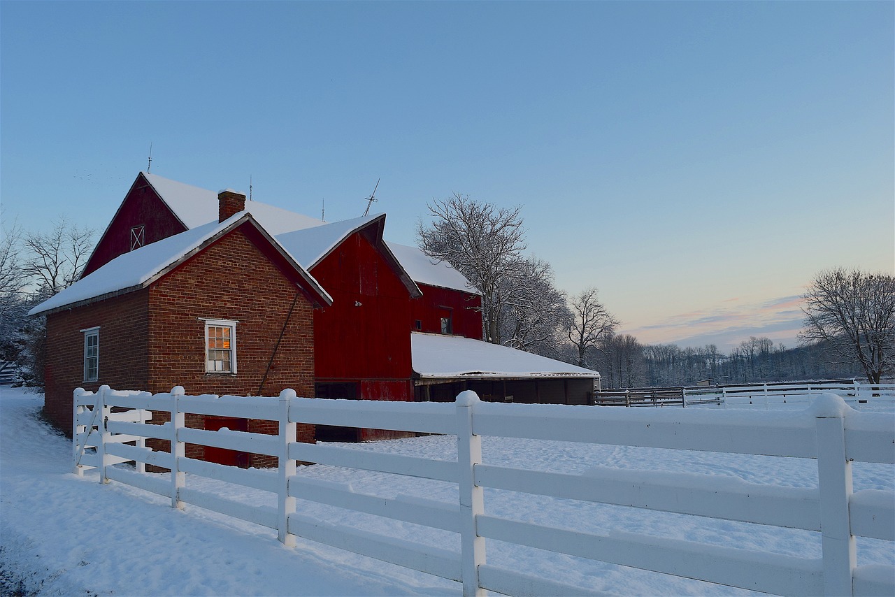 Image - barn winter snow cold frozen