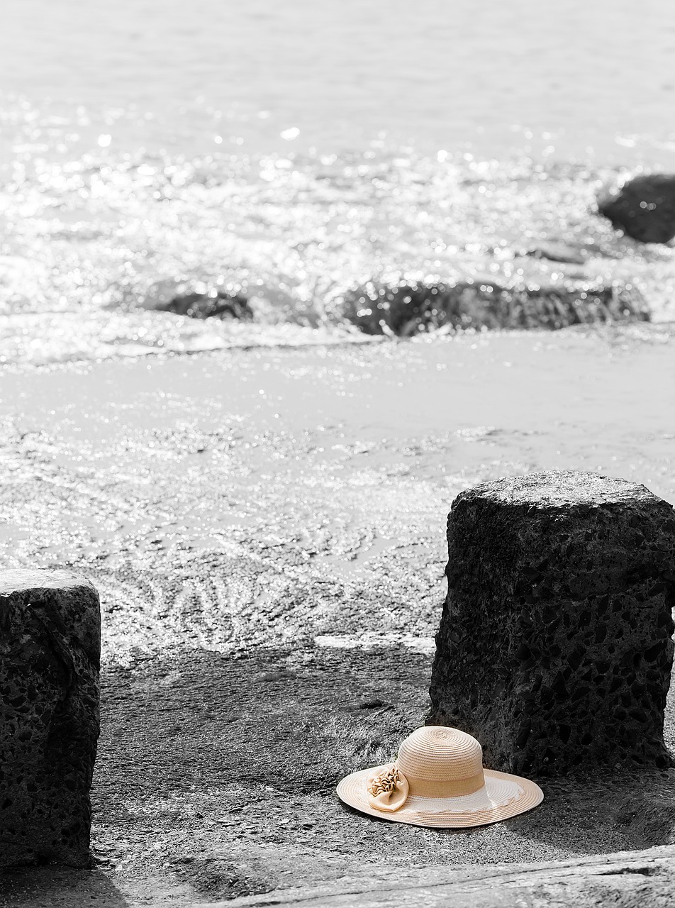 Image - the beach the hat lonely natural