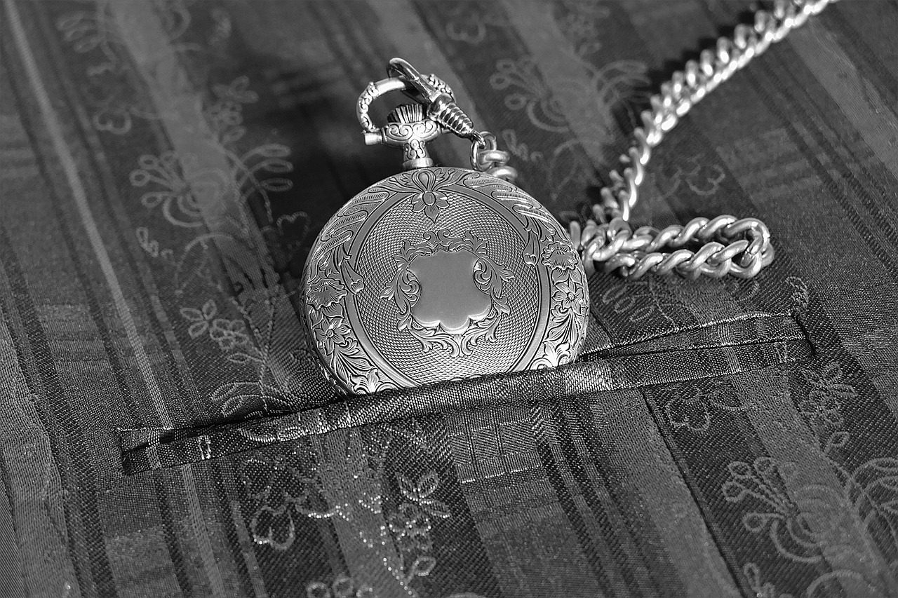 Image - pocket watch s w closeup old