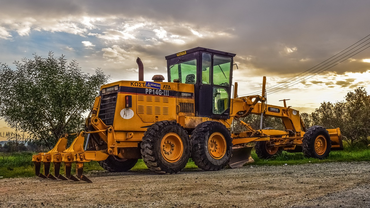 Image - machine tractor heavy wheel grader