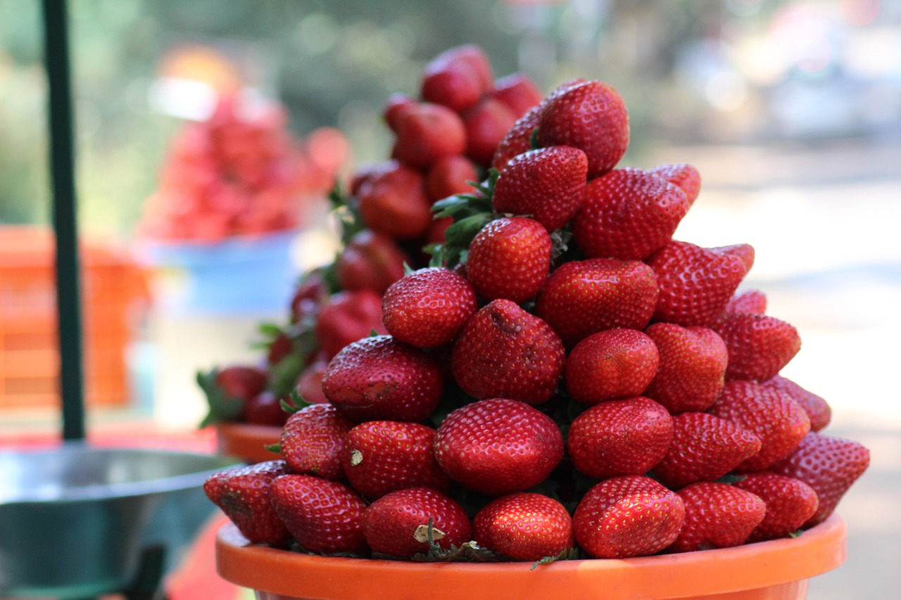 Image - fruit food strawberry market