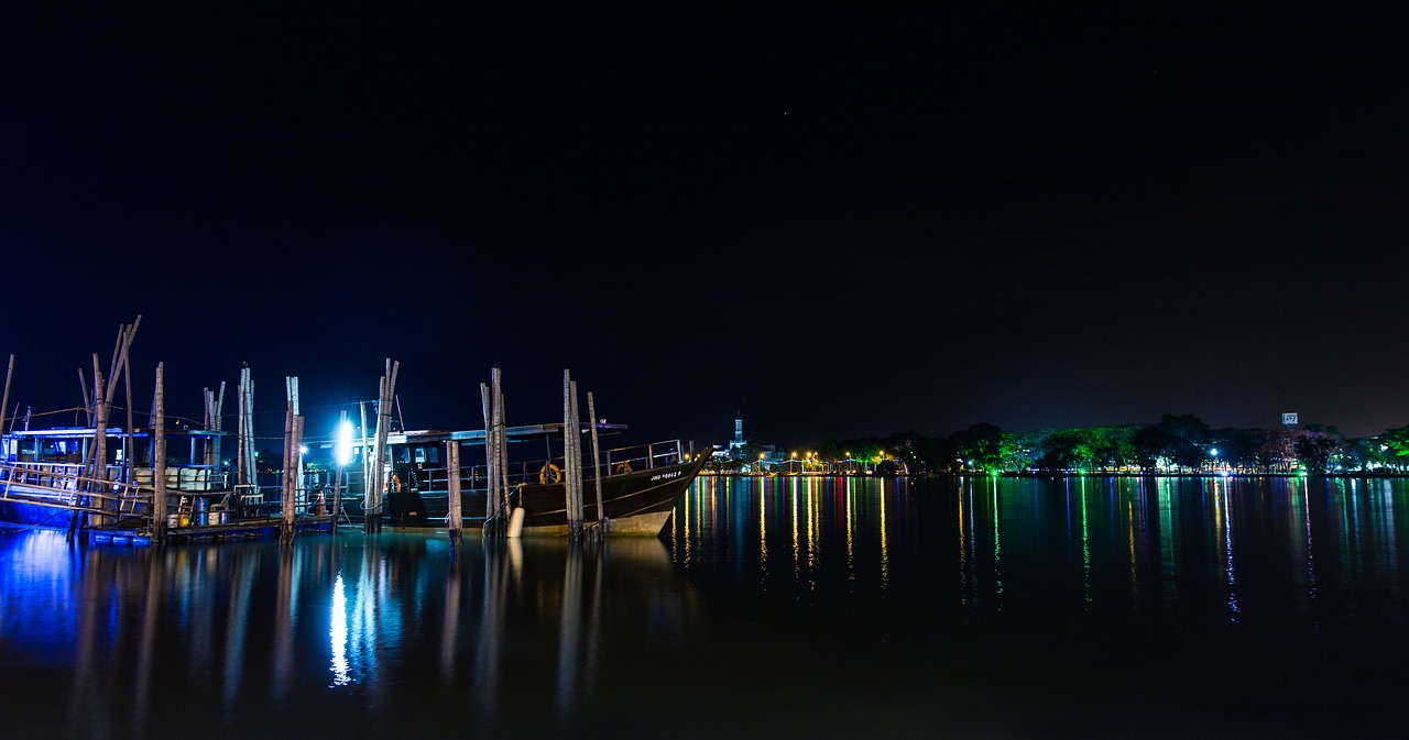 Image - sky city panoramic reflection