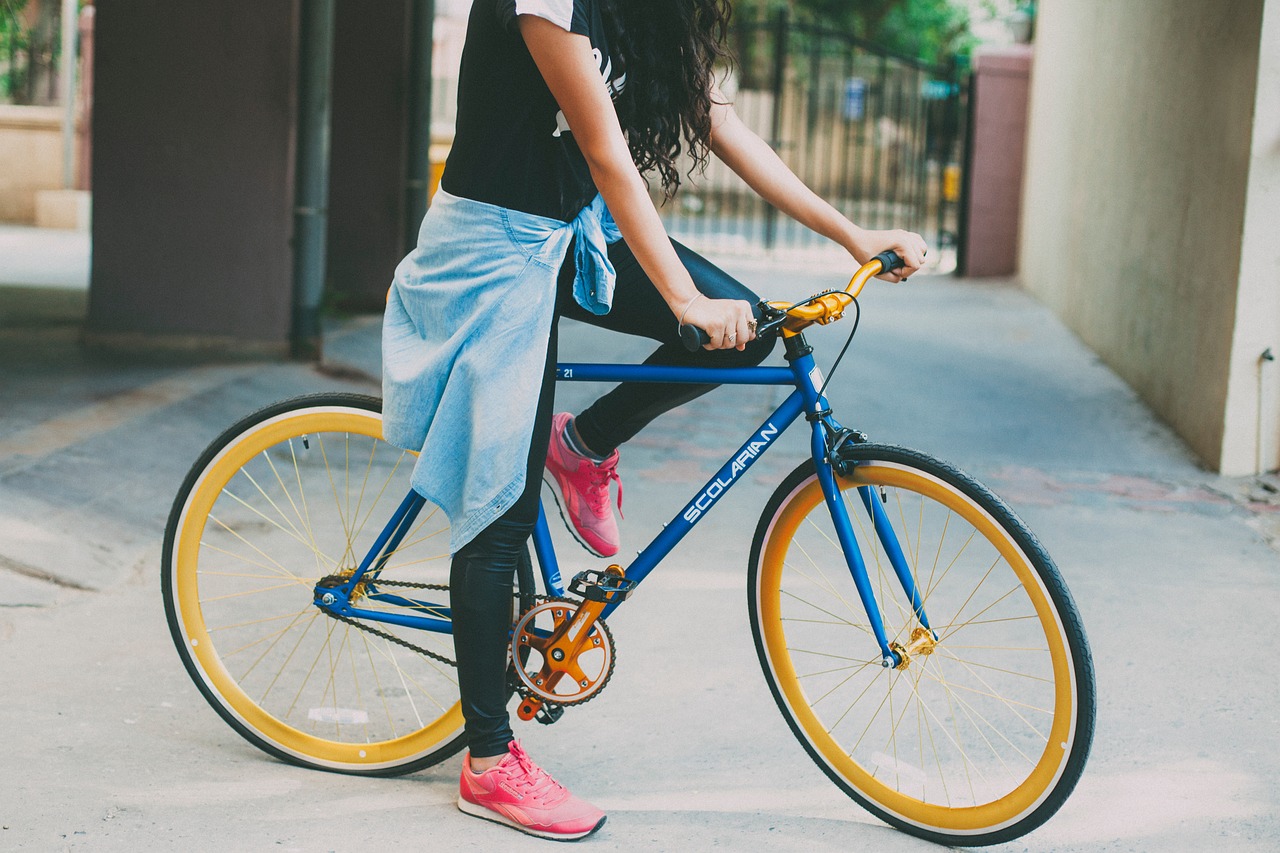 Image - wheel bike cyclist seated