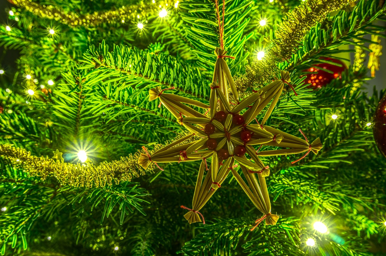 Image - christmas tree decorations