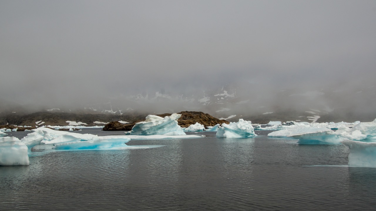 Image - drift ice frozen mountain sea