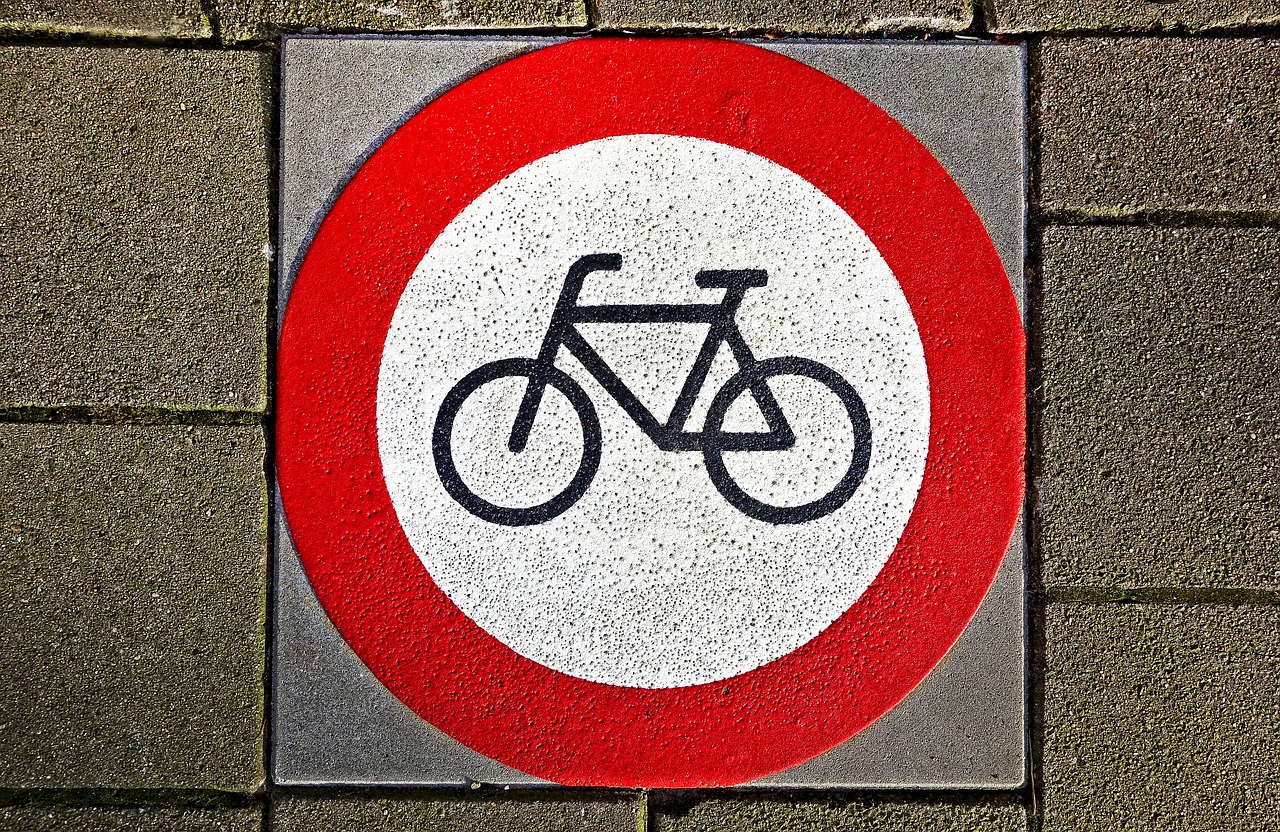 Image - bicycle sign no parking no bikes