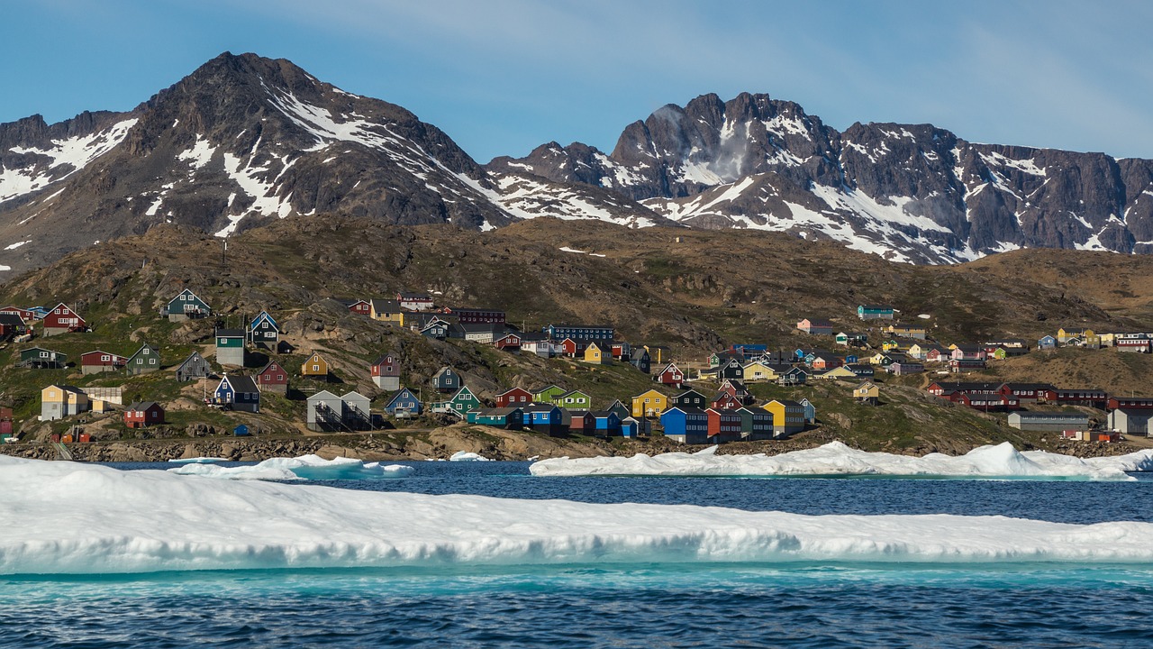 Image - drift ice frozen mountain sea