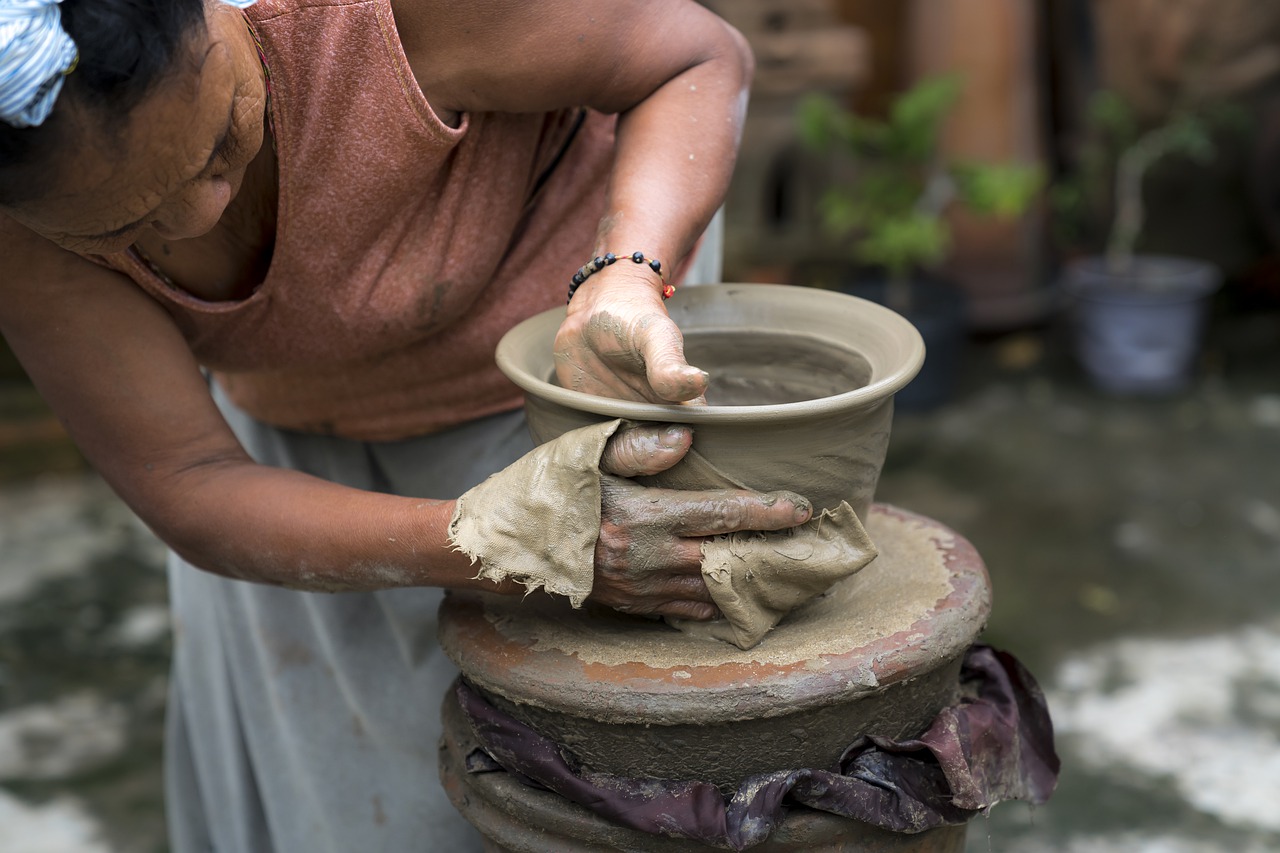 Image - adult asia pottery circle clay