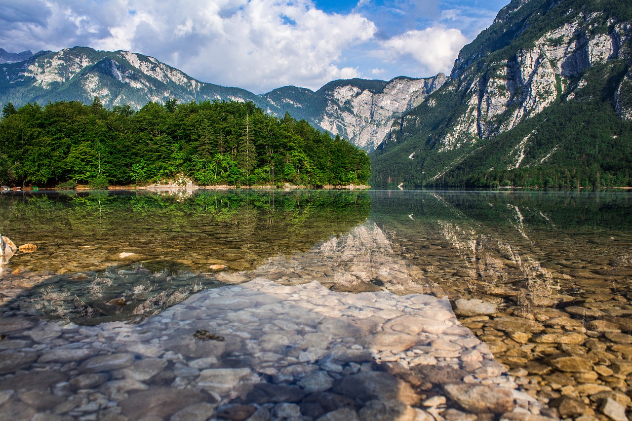 Image - lake bohinj slovenia bohinj lake