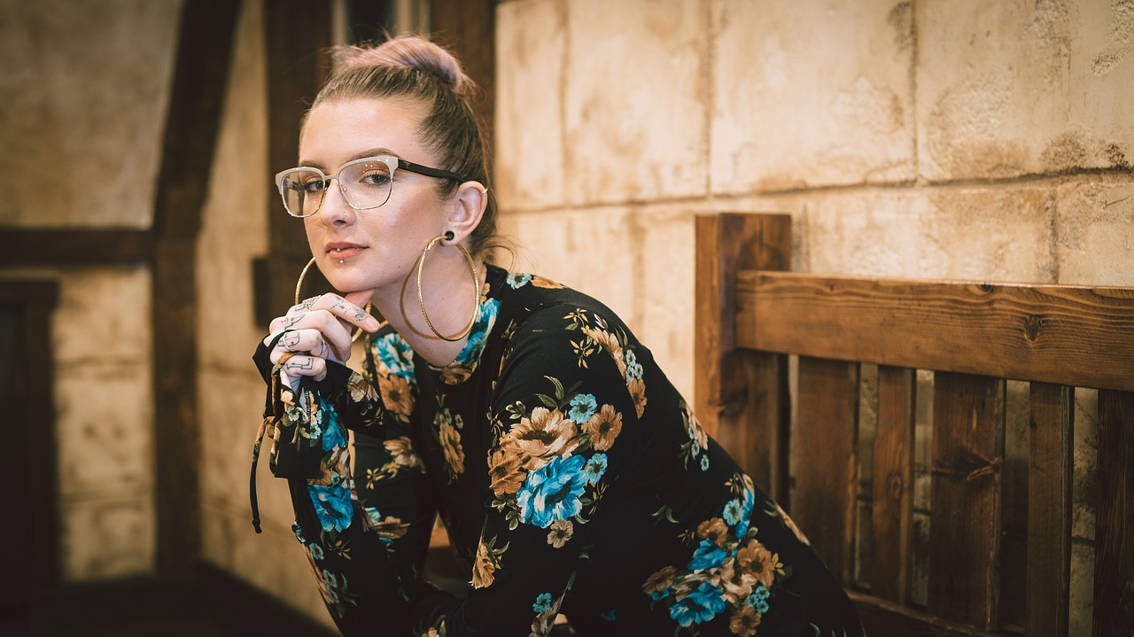 Image - people adult woman portrait
