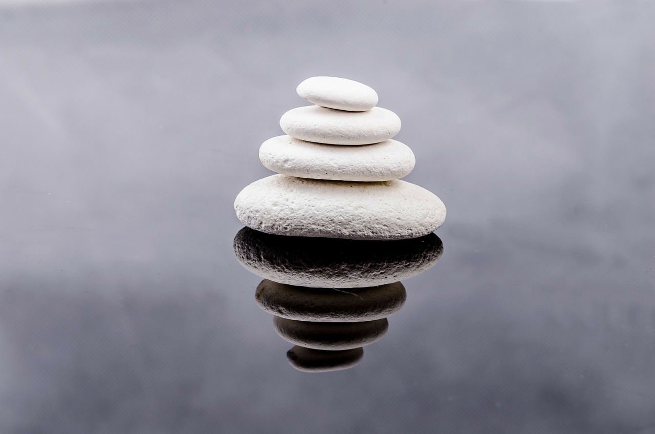 Image - stone zen white spa rock